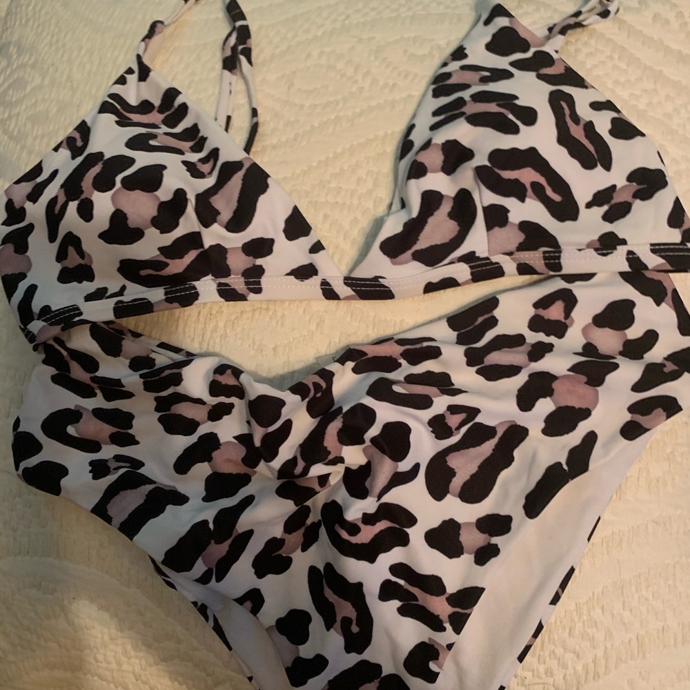 Bathing suit NEW- Large